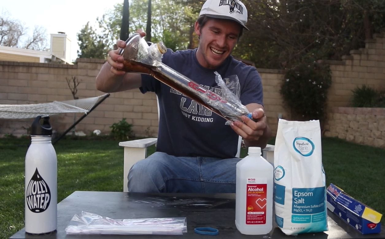 How To Clean A Bong