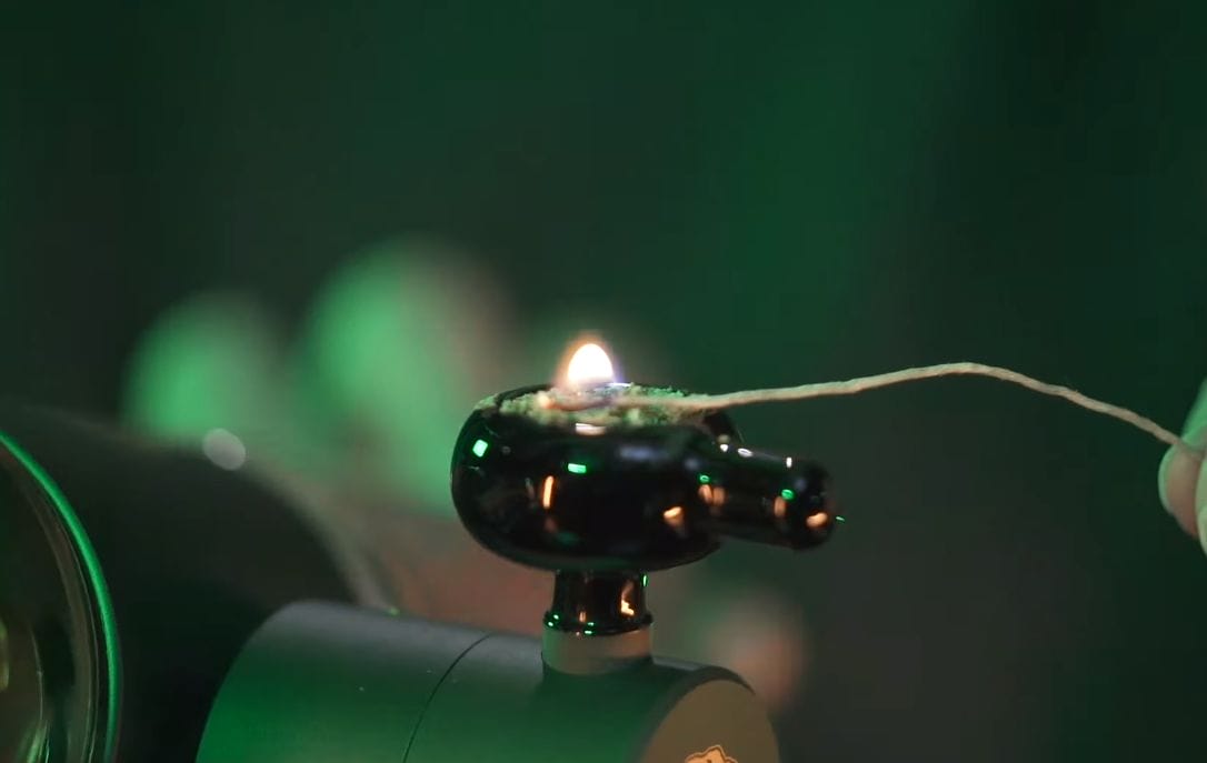 How does a gravity bong work?