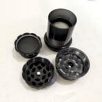 Wholesale 4-Layer Plastic Hemp Grinder with Built-In Storage